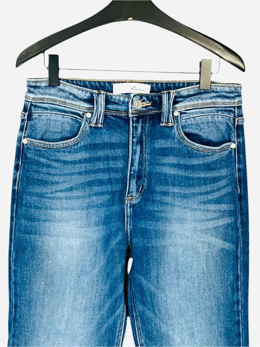 Kancan Holly High Rise Trouser Hem Flare Jeans
Medium Blue Wash Size 9/28 - Picture 5 of 10